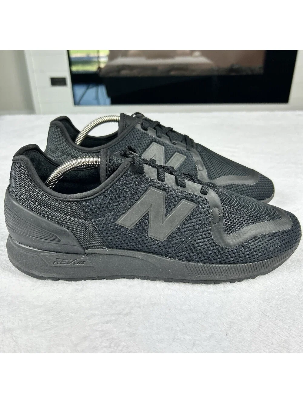 New Balance 247S Daily Sneakers Men’s Size 10.5D Black On Black Walking Shoes